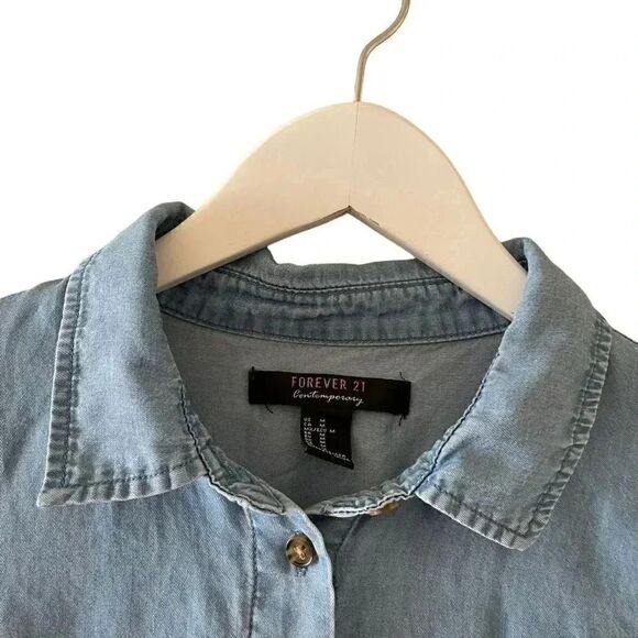 Forever 21 Contemporary Chambray Button Down  Soft Lyocell Lightweight M #1586 - Picture 5 of 11